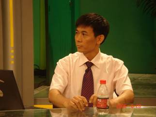 1582722123883.jpg 欒杰簡介照片1.jpg