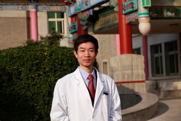 1582724988326.jpg 楊斌簡介照片6 楊斌-整形醫(yī)院2012.jpg