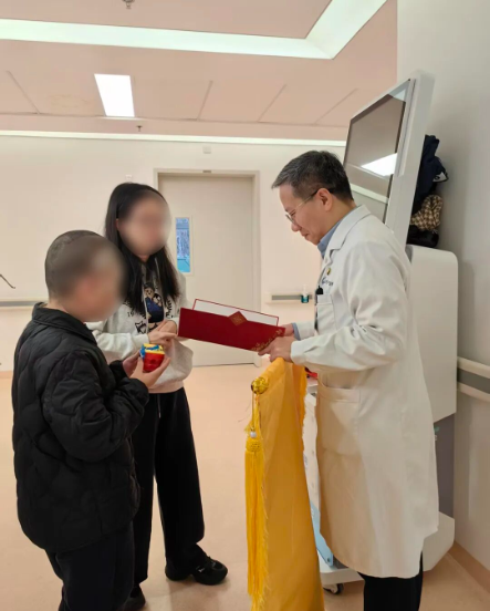 精雕細琢，“紅臉”變笑臉