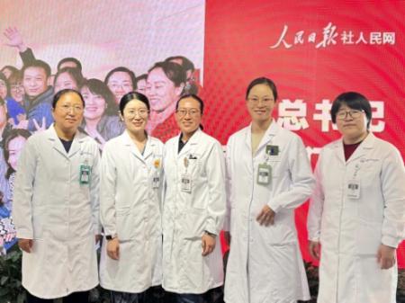 我院部分科室醫(yī)生受邀走進(jìn)人民網(wǎng)開(kāi)展“三八”國(guó)際勞動(dòng)?jì)D女節(jié)義診活動(dòng)